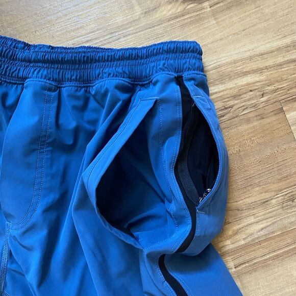 LULULEMON XL Men’s Pacebreaker Lined Running Shorts 10” Blue Black Stripe Casual - Picture 6 of 16